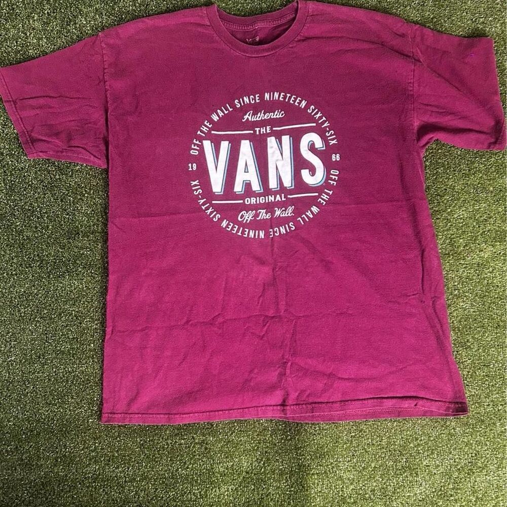 Vans Men's Burgundy and Red T-shirt